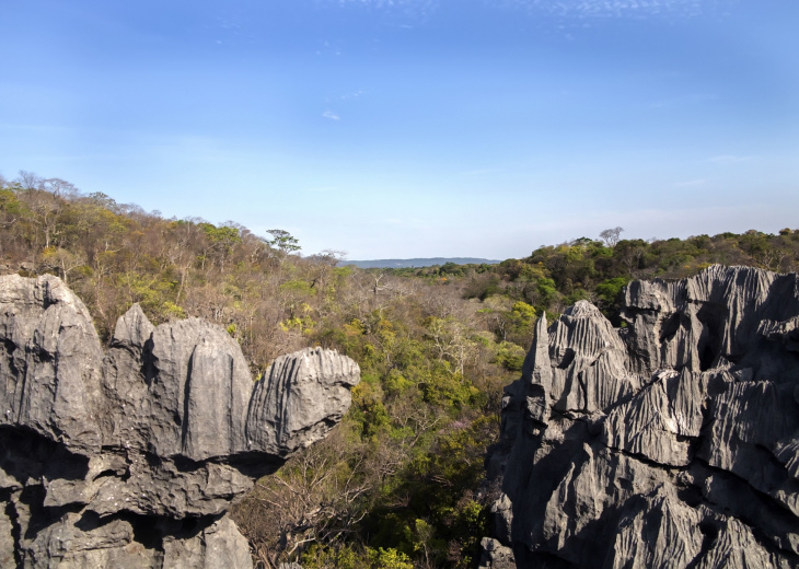tsingy-nature-falaise