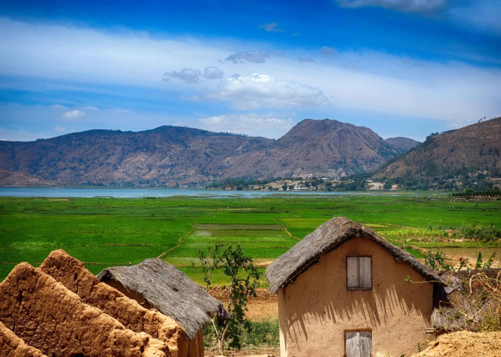 village-lac-nature-madagascar