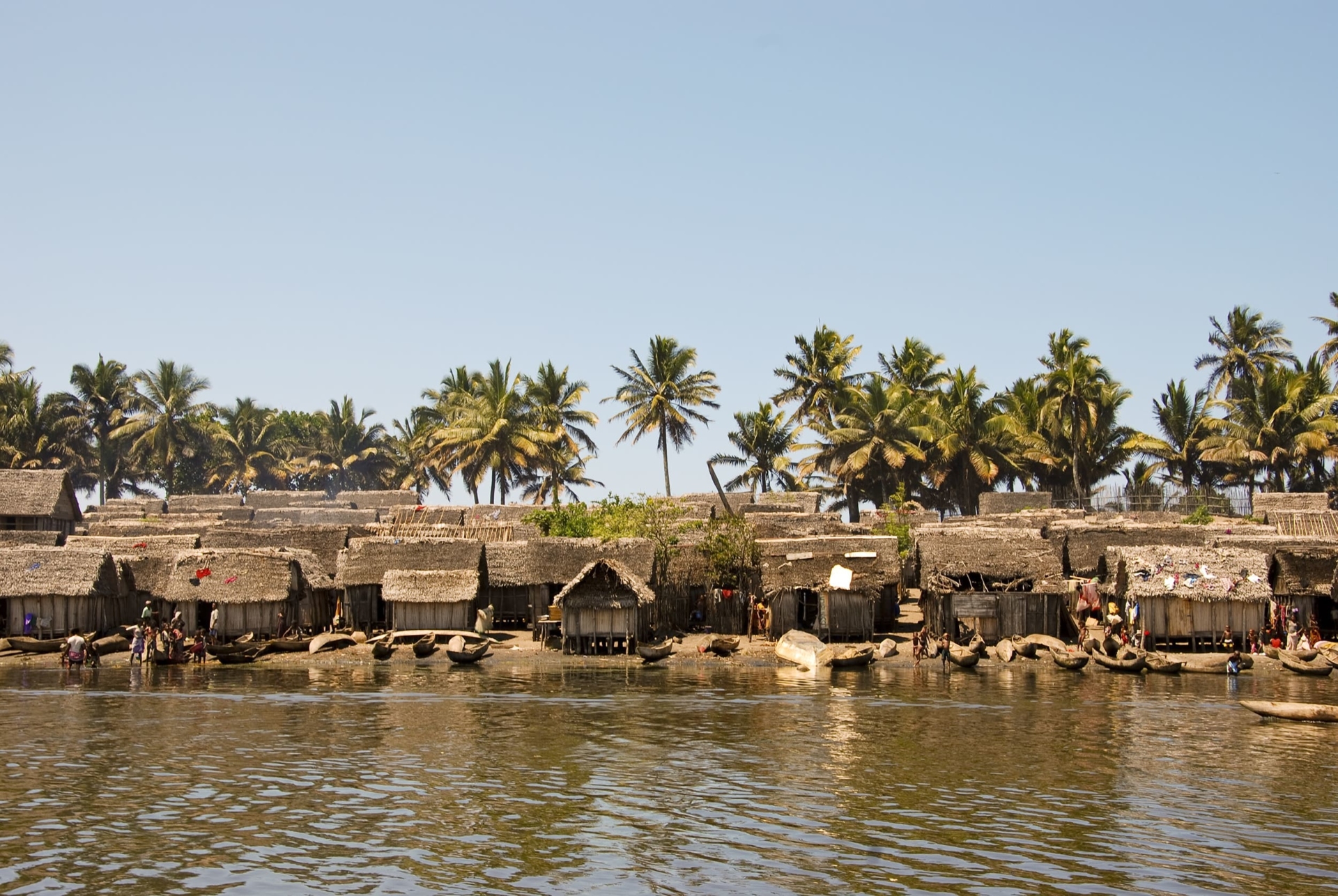 canal-pangalanes-maisons-sur-pilotis