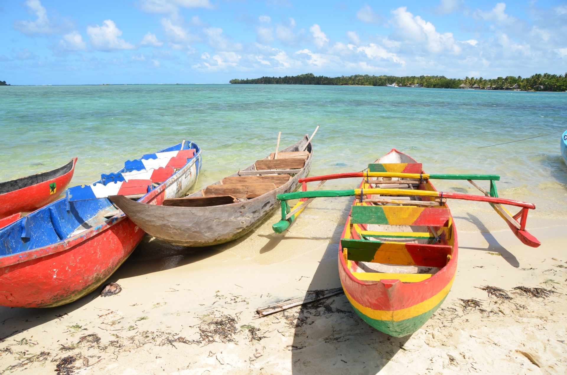 pirogues-plage-mer