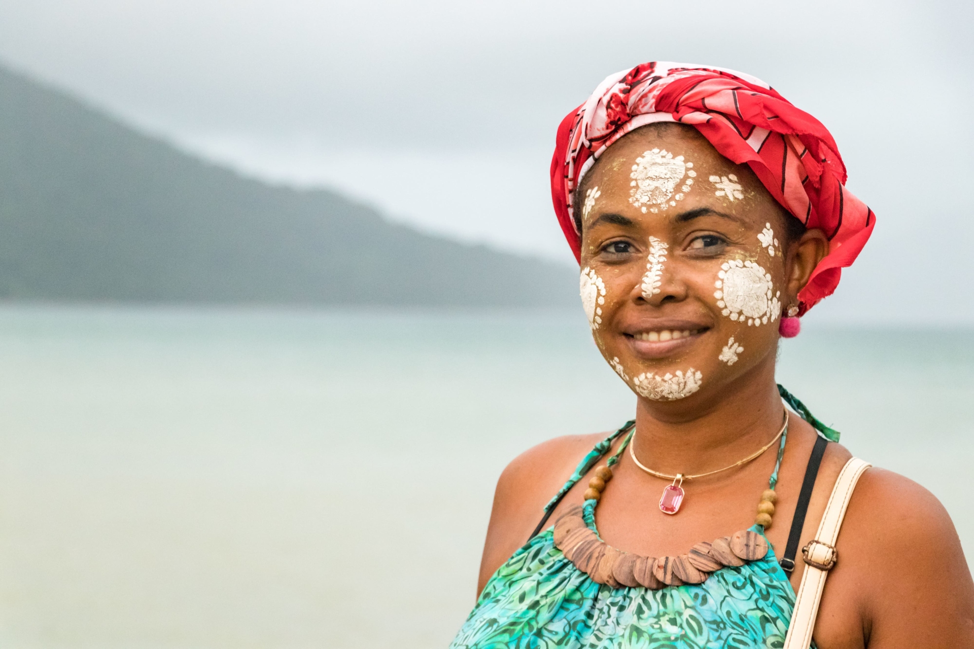femme malgache maquillage