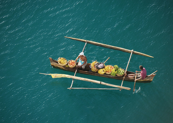 pirogue-pecheurs-fruits-mer